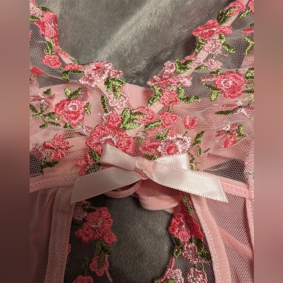 NWT Bed of Roses Lingerie Set - Picture 3 of 8